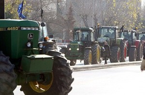 Με … κρεμάλες στην Περιφέρεια Κρήτης οι αγρότες
