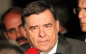 Kαρατζαφέρης: «Αν δεν σοβαρευτούν, βγαίνω από την κυβέρνηση»