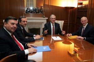 Συνεχίζει στην πολιτική και μετά τις εκλογές ο Λουκάς Παπαδήμος;