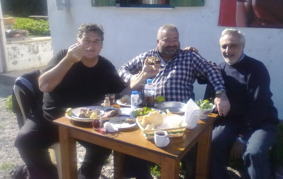 Είχε κέφια η παρέα στο γήπεδο των Ελπίδων!