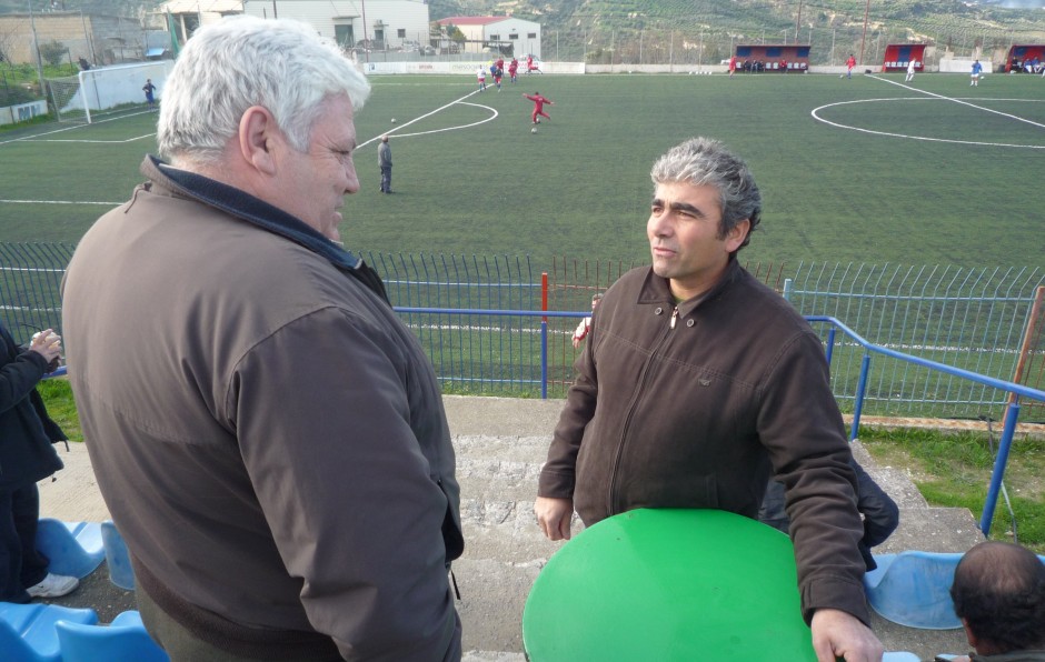 Η συνάντηση των προέδρων πριν τη σέντρα στα Καλέσα!
