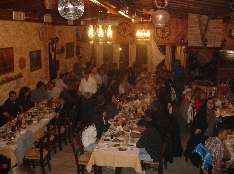 Διασκέδασαν σε ρυθμούς… Ολυμπιακού Μαλεβιζίου!