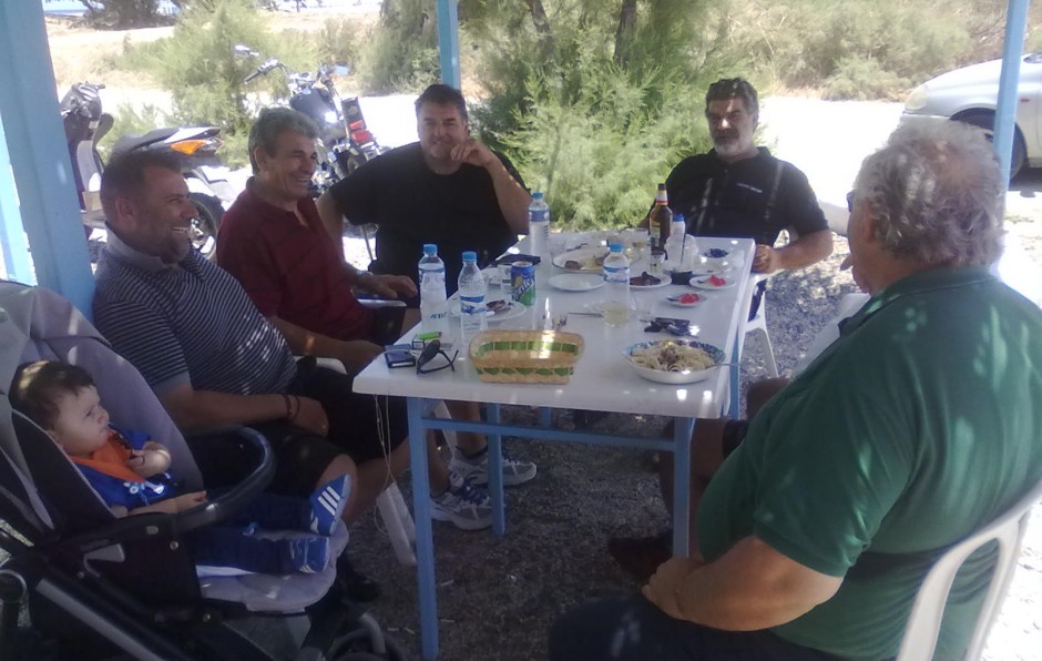 Μυστικός δείπνος μέρα μεσημέρι στο Καρτερό!