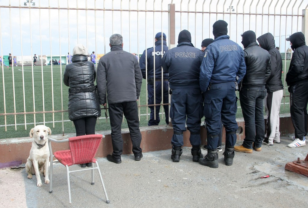Ο… Ραούλ και τα ΜΑΤ στη Βαγιά!