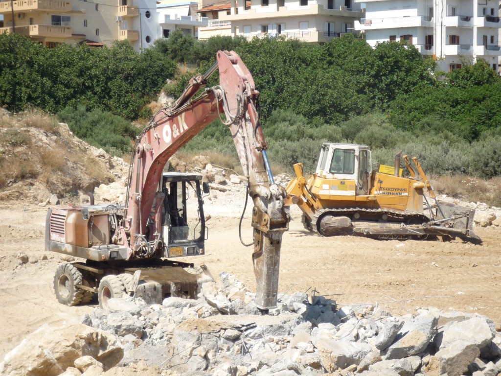 Ας φτιαχτεί τουλάχιστον το μικρό γήπεδο