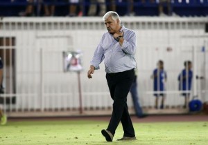 Παράπονα Πετράκη, Παράσχου για το “χάλι” των Ζωσιμάδων