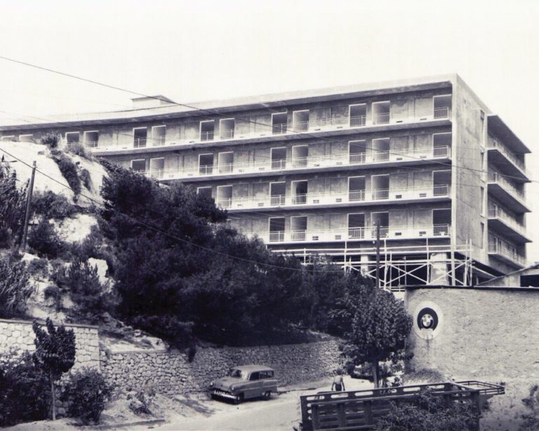 Atlantis Hotel : «50 χρόνια ζωής-50 μέρες γιορτής»