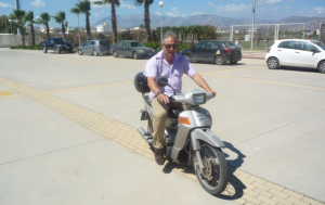 Συνεχίζει να τρέχει… με τη μηχανή του!
