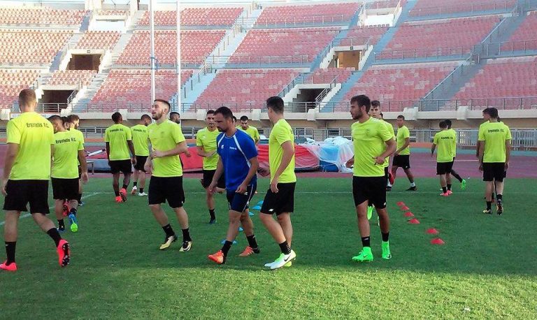 Με όλα τα όπλα στην… φαρέτρα του