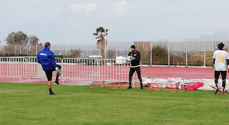 Μετ΄ εμποδίων συνεχίζει την προετοιμασία