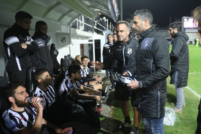 Τέλος και ο Αμανατίδης – επίσημο το διαζύγιο με Καραμπετάκη