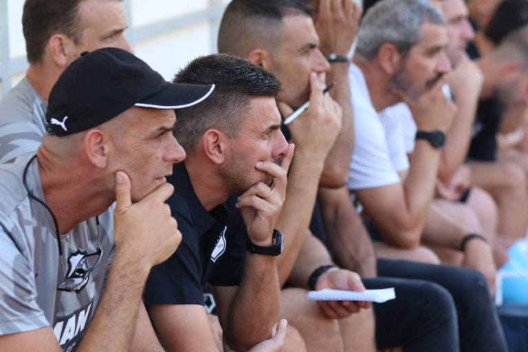 Ενεργοποιεί το… plan B
