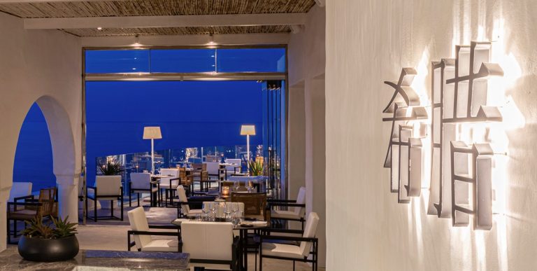 To εστιατόριο Si La στο Knossos Beach σας προσκαλεί σε ένα μοναδικό, γαστρονομικό, ταξίδι