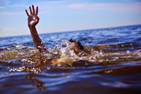 Ηράκλειο: 40χρονη έχασε τη ζωή της στη θάλασσα μπροστά στα παιδιά της