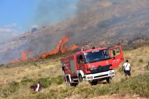 Εξι πυρκαγιές κινητοποίησαν την πυροσβεστική