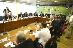 Κλείστε το μαγαζί να τελειώνουμε…
