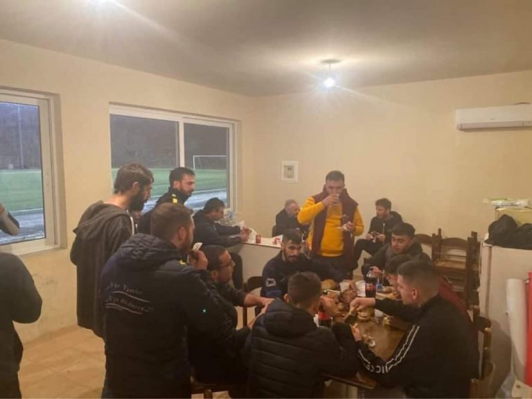 Pics | Μπάρμπεκιου στον Αετό Ανωγείων