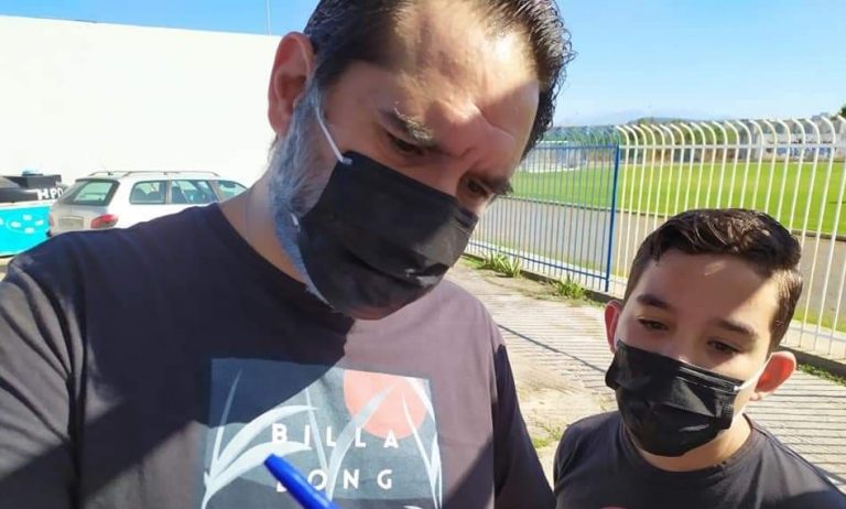 Οι ευχές του Πόρου στον Χουδετσανάκη
