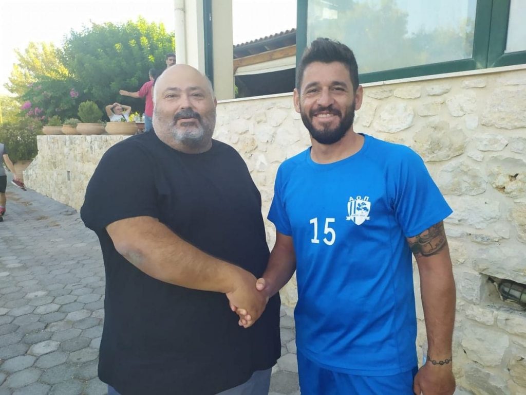 Ο Πόρος εύχεται στους Γιάννηδες!