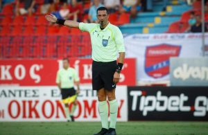 Oι διαιτητές των αγώνων Κυπέλλου