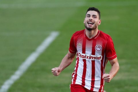Ανανέωσε έως το 2024 στον Ολυμπιακό ο Μασούρας