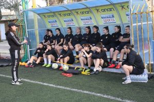 Video | Προπόνηση στη βροχή για τις γυναίκες του Εργοτέλη