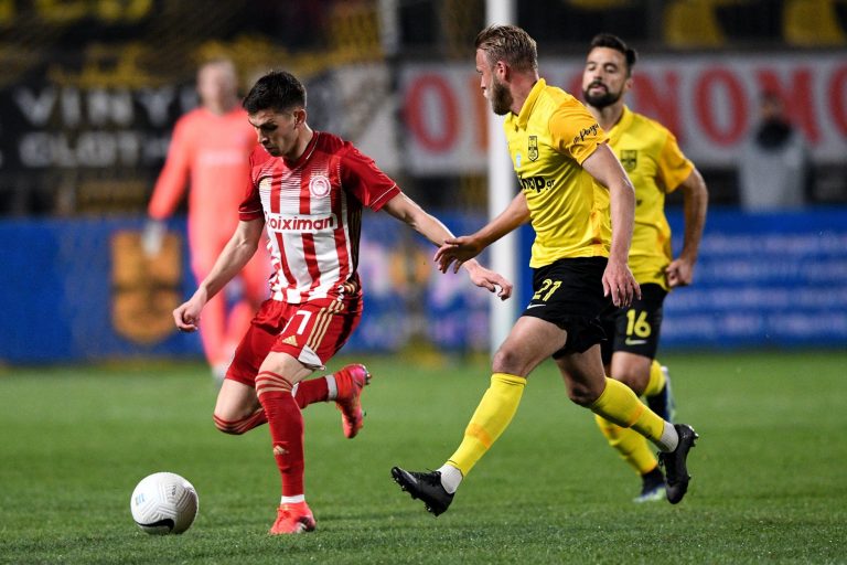 Άρης – Ολυμπιακός 1-1: Πρόκριση στο φινάλε με γκολ του Μπουχαλάκη