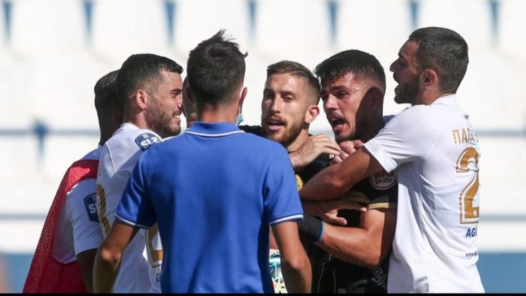 Μανουσάκης: “Περήφανος για το πως οι συμπαίκτες μου πάλεψαν κατά τη διάρκεια της χρονιάς”