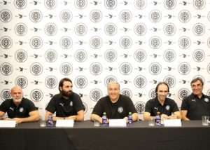 Συνέντευξη Τύπου στις 14.00 παρουσία Μπούση