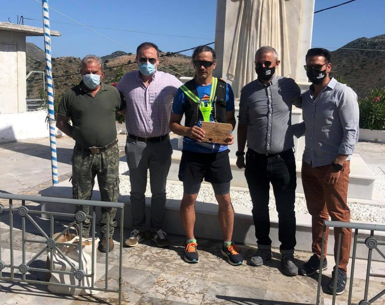 Δαμάστα: Υποδέχθηκε τον τριαθλητή Κώστα Βαρουχάκη που διασχίζει όλη την Κρήτη για καλό σκοπό