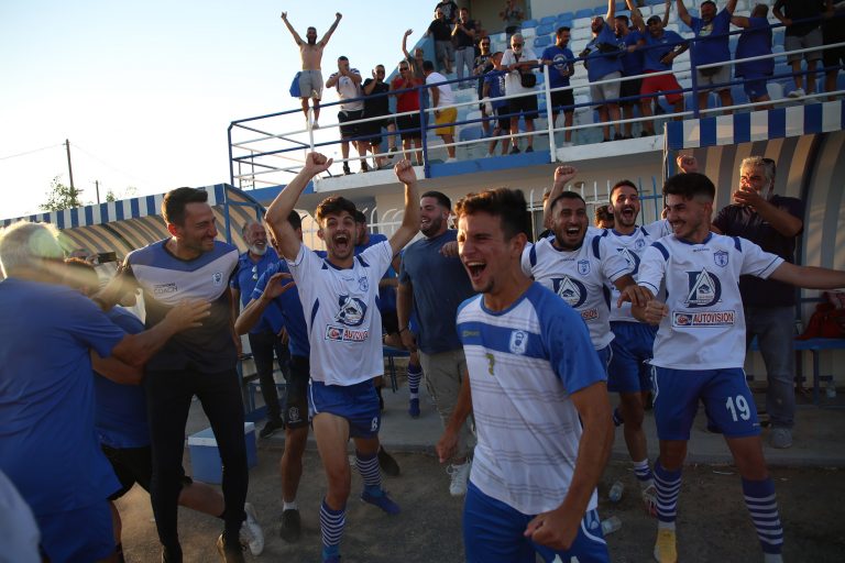 Pics | ΚΛΙΚ από τα έξαλλα πανηγύρια στη Νέα Αλικαρνασσό!