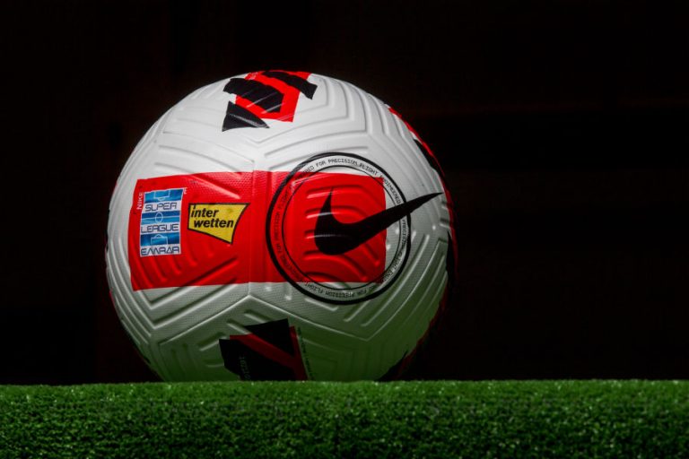 Αγωνία για τη Superleague: Κρίνεται η «σέντρα» του πρωταθλήματος