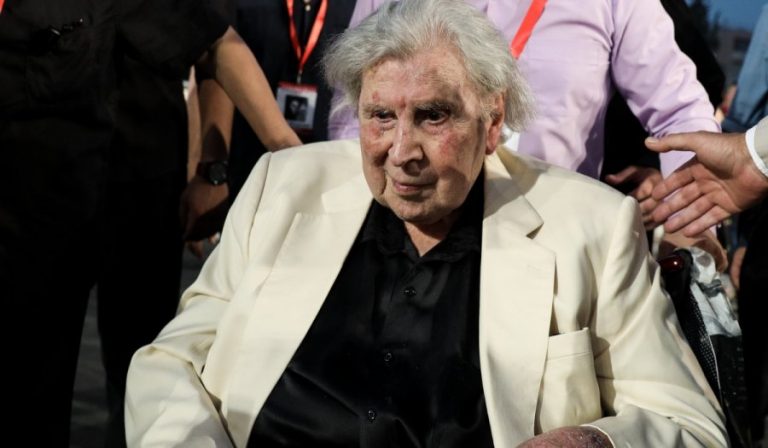 ΑΝΕΚ LINES: Δωρεάν μετακίνηση στους επιβάτες που θα ταξιδέψουν για την κηδεία του