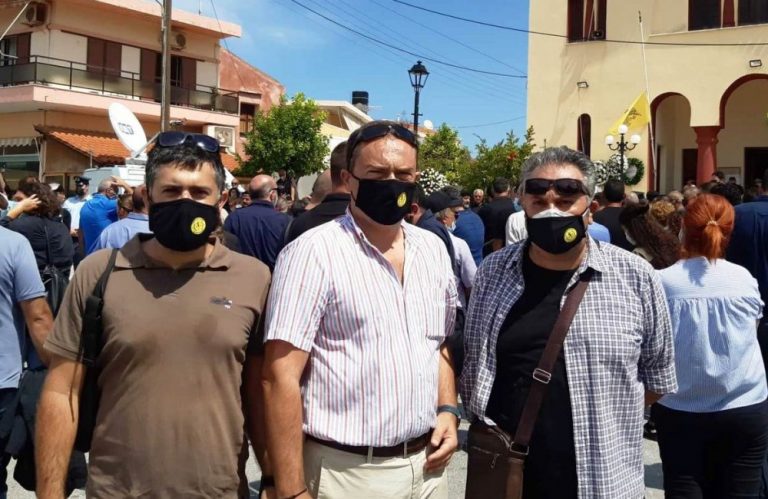 Αντιπροσωπεία του Ερασιτέχνη Εργοτέλη στην κηδεία του Μίκη Θεοδωράκη