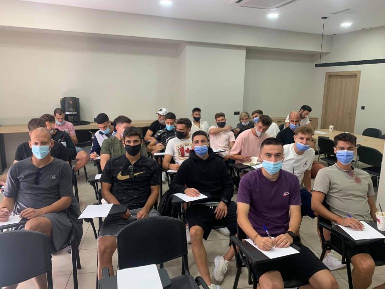 Ξανά στα… θρανία οι παίκτες του ΟΦΙ
