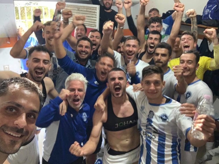 Tρελά πανηγύρια από τους παίκτες του ΑΟΑΝ στα αποδυτήρια!