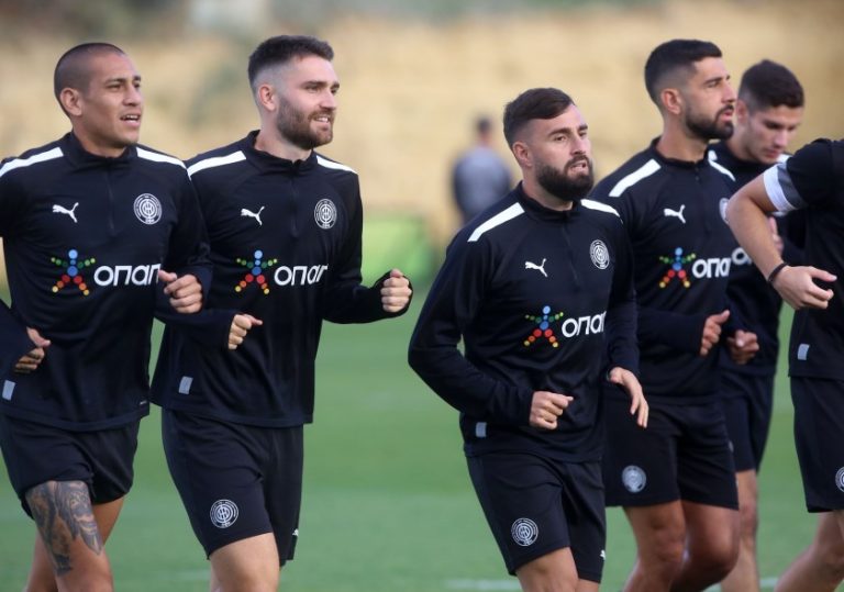 Ολοκληρώνει την προετοιμασία και ταξιδεύει για τον Βόλο