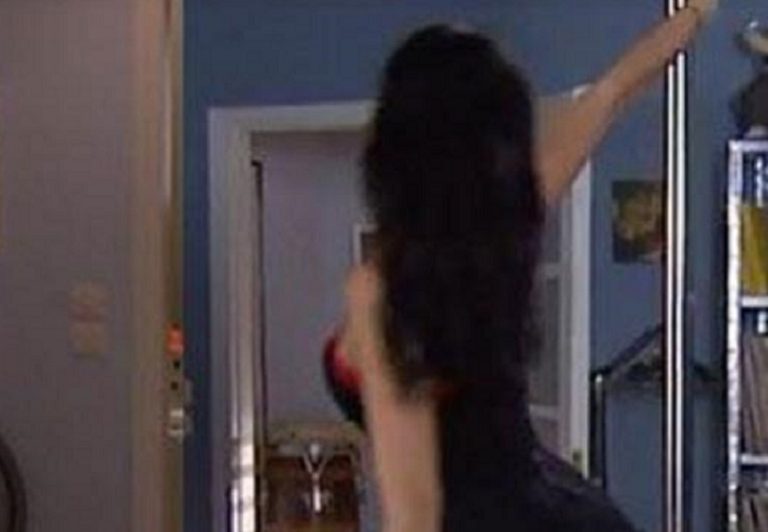 Πασίγνωστη ηθοποιός κάνει pole και ρίχνει το instagram! (vid)