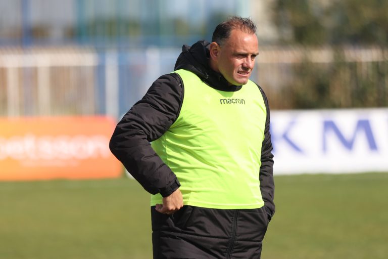 Βεργέτης: «Μένουμε με την πικρή γεύση ότι παλέψαμε ένα ματς με δέκα και δεν πήραμε ούτε την ισοπαλία»
