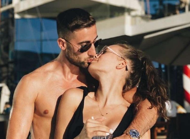 Η εκρηκτική σύζυγός του Σποράρ είναι η μεγάλη μεταγραφή (Pics)