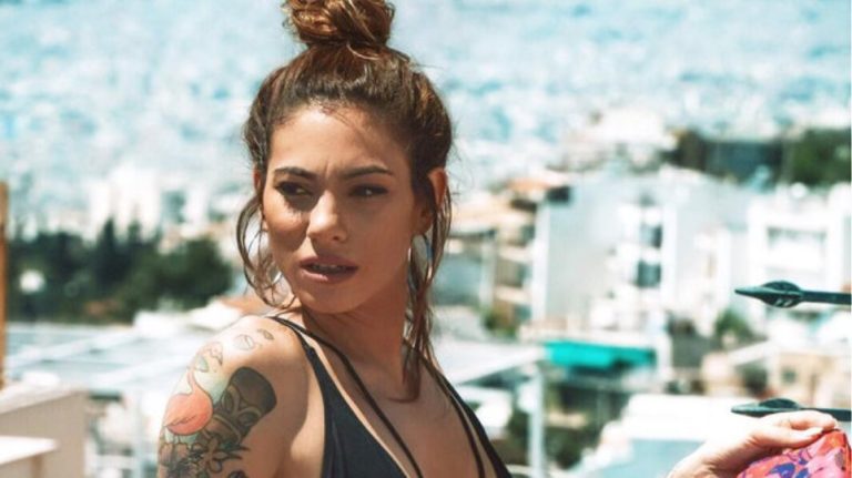 Το μπικίνι της Βαλαβάνη… κολάζει! (pic)