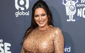 Kelly Brook: Με ανιμαλ μαγιό!