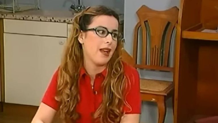 Αποσύρθηκε και έγινε αγνώριστη: Η Ματίνα του «Κωνσταντίνου & Ελένης» 22 χρόνια μετά!
