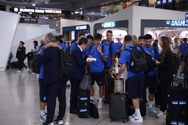 Προπονήθηκε στη Ριζούπολη και «πέταξε» για Παρίσι η Εθνική