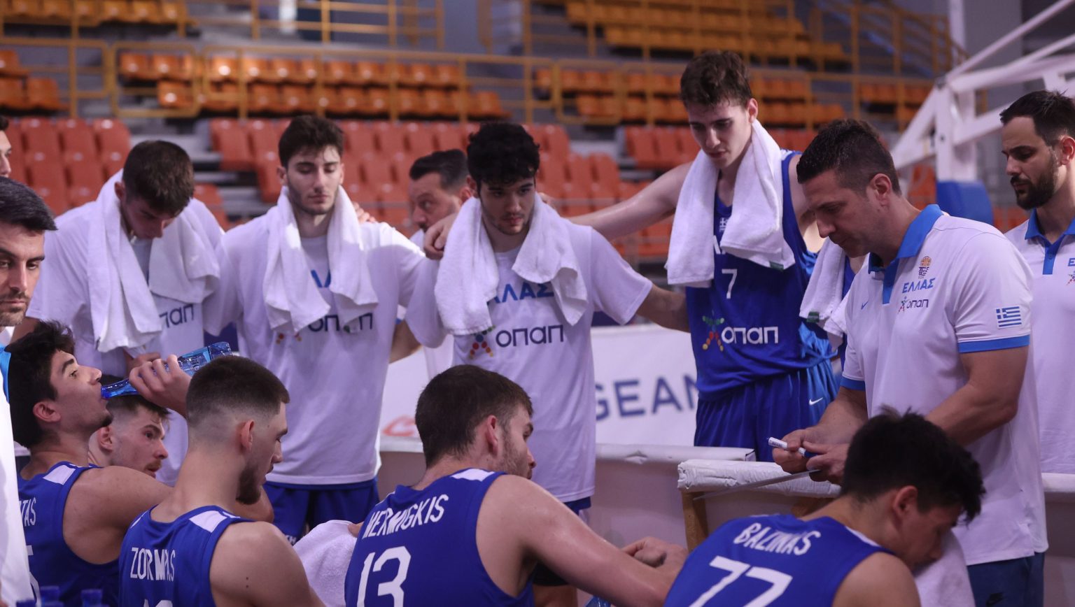 Ανακοινώνει την δωδεκάδα ο Κώστας Παπαδόπουλος