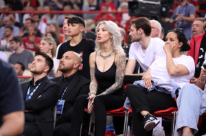 «Τρέλανε» το ΣΕΦ η κυρία ΜακΚισικ