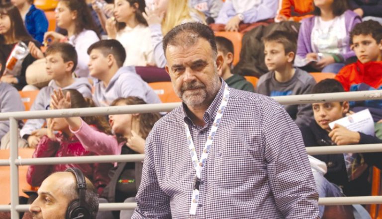 Παραιτήθηκε ο Μπάμπης Μαρκάκης από την προεδρία της ΕΚΑΣΚ