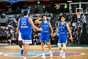 Έφτασε τα ξημερώματα στην Θεσσαλονίκη η αποστολή της Εθνικής
