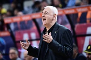 Σάκοτα: «Να τελειώσουμε στον όμιλο με νίκη επί του Προμηθέα»