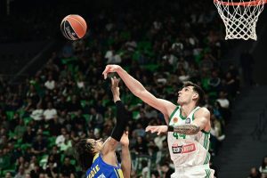 Μήτογλου: «Βγάζω όλη τη χρονιά σε νέα θέση, κάθε μέρα βελτιώνομαι»